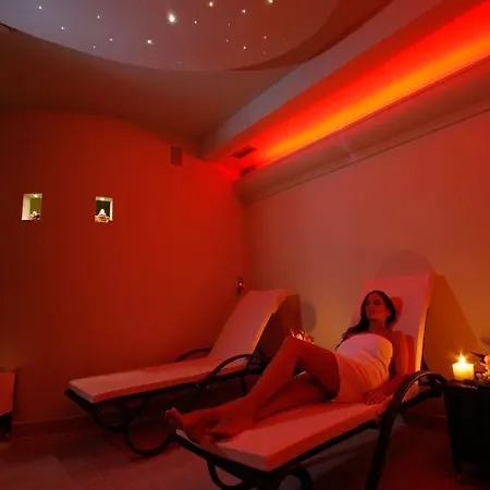 Kastel מוטובון