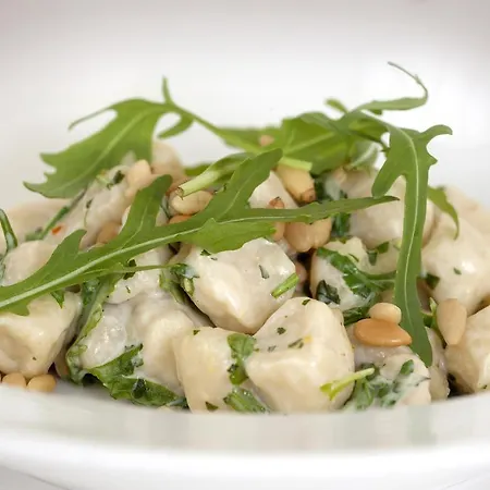 Kastel מוטובון