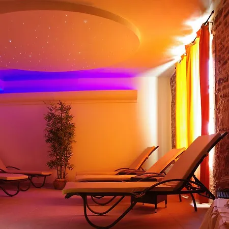 Kastel מוטובון